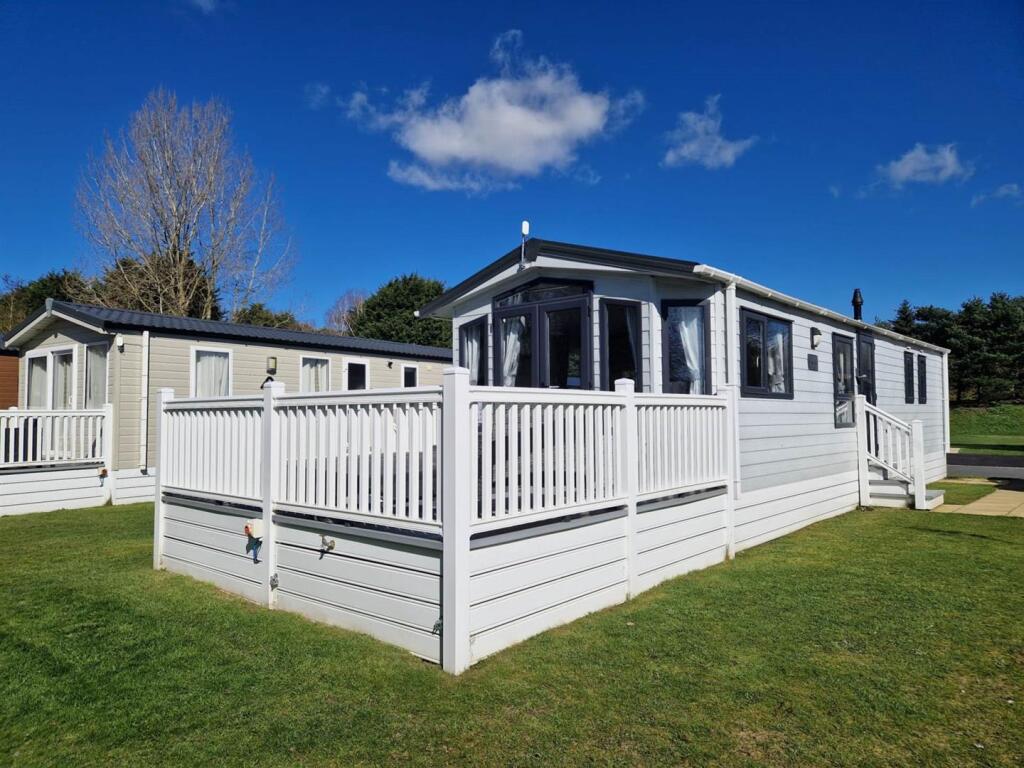 2-bed caravan on Waplington, Lane, York, £65,000