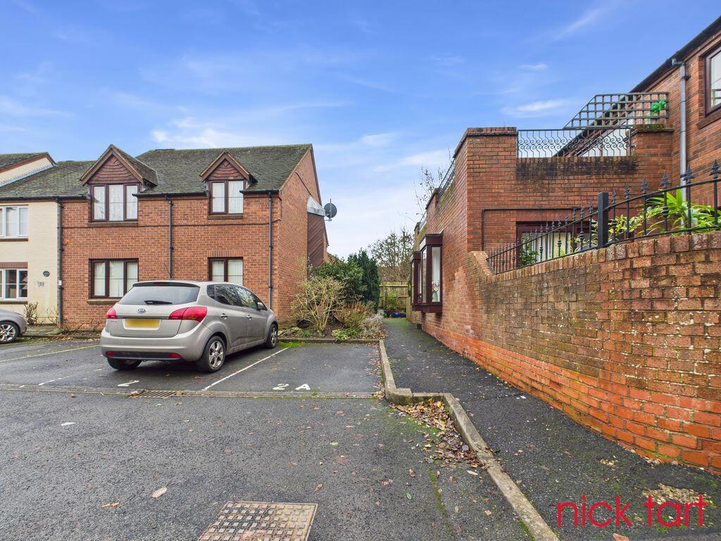 Main image of property: 2a St Mary's Court, St Mary's Street