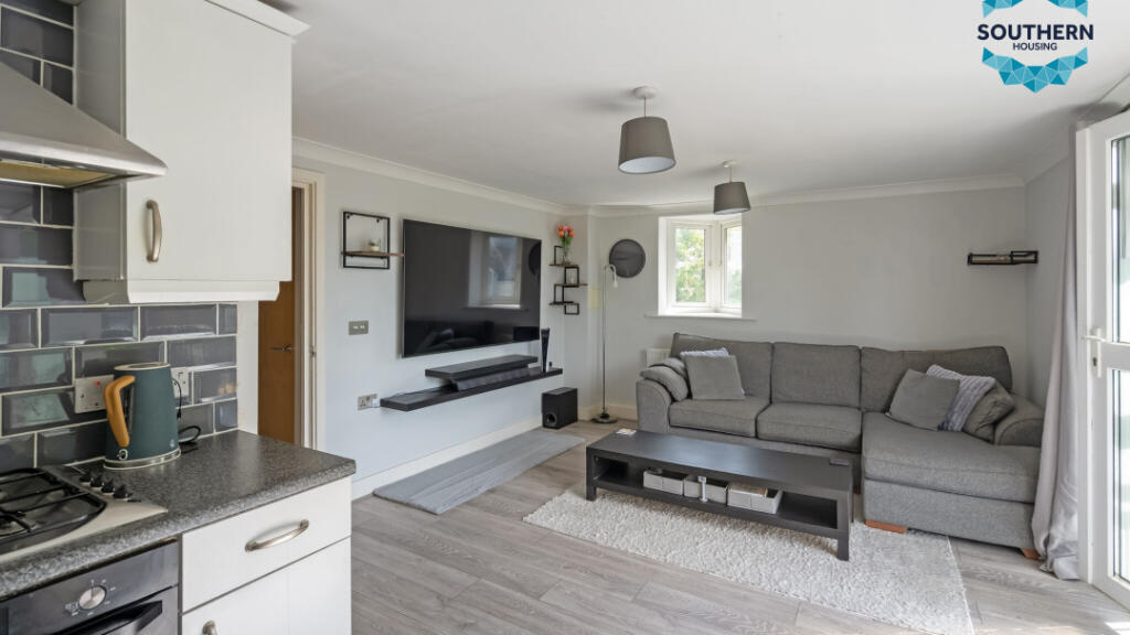 Apartment in Reigate and Banstead, Horley - View 3