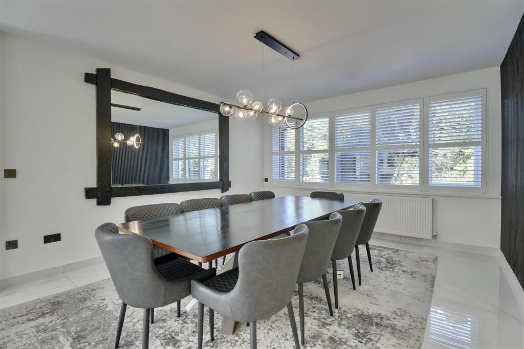 House in Portsmouth, Cosham - More