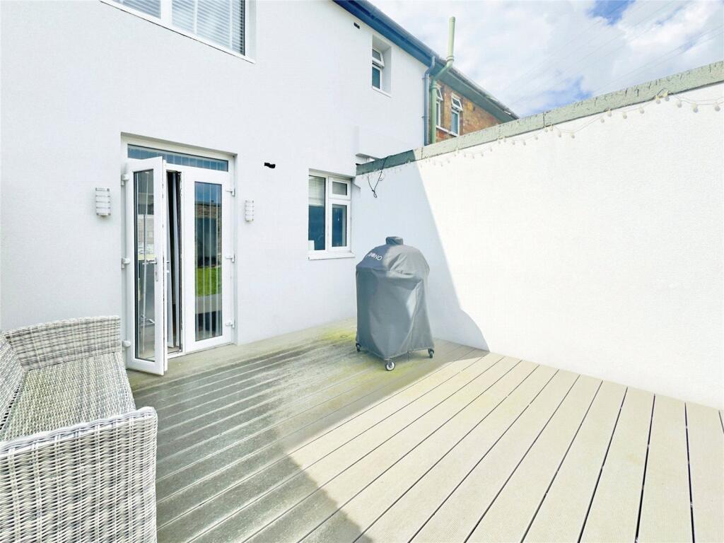 Wellcome Avenue, Dartford, Kent, DA1 - More