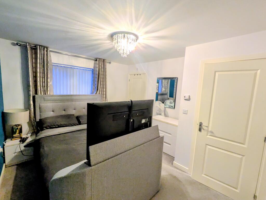 Additional image 11 of Harrowins Farm Drive, Bradford, BD13