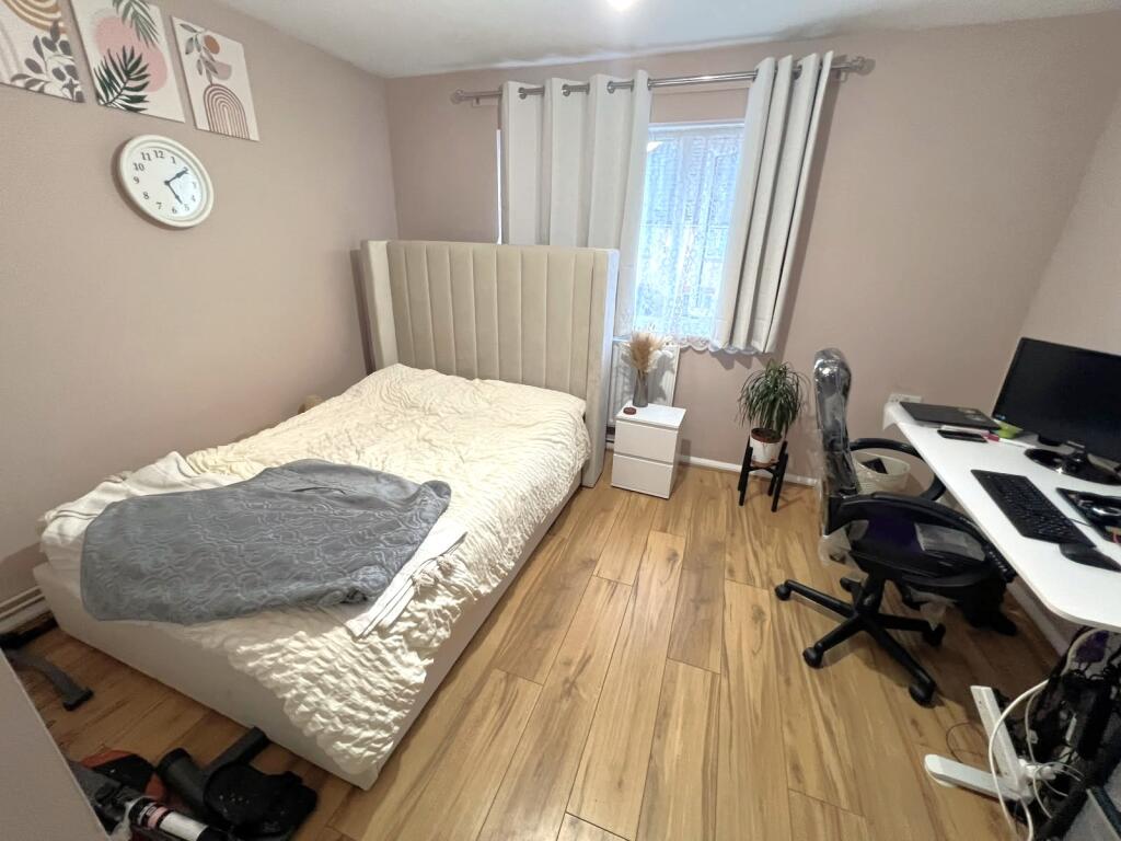 House in London, Little Ilford - View 4