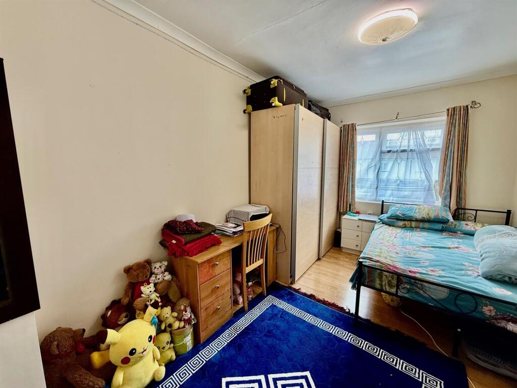 House in London - View 5