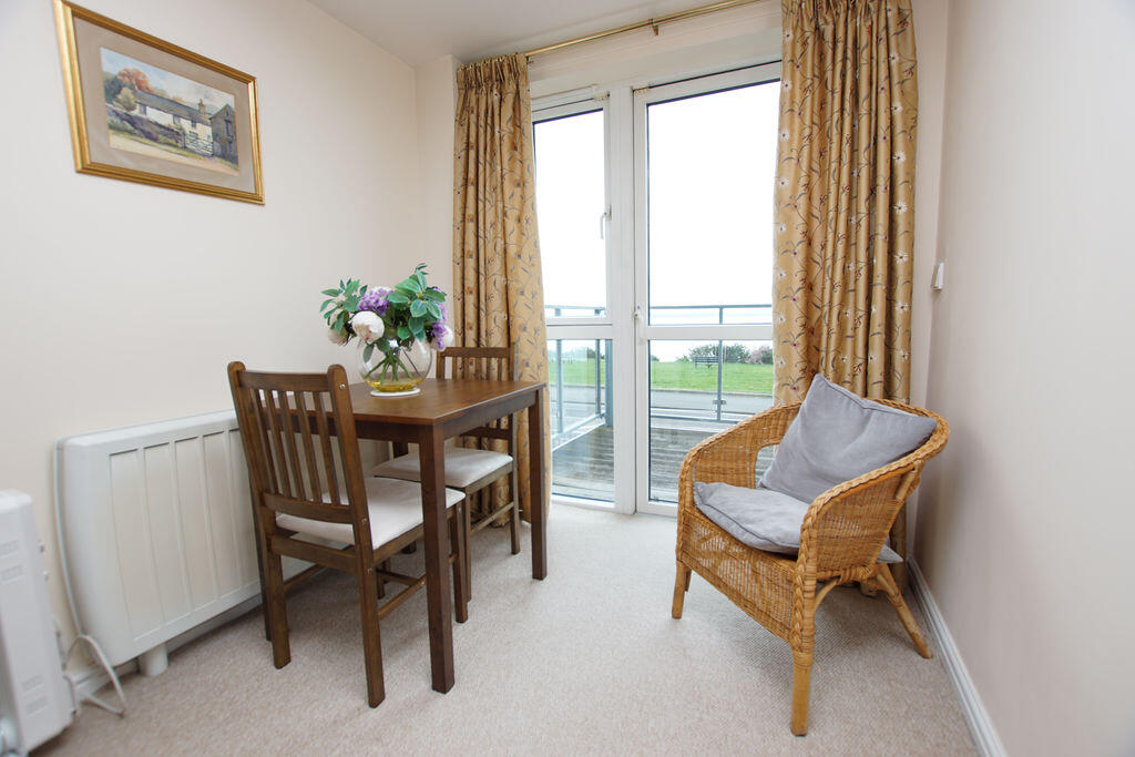 Marine Parade East, Lee-On-The-Solent, PO13 - View 5
