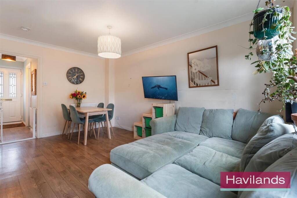 Hanbury Drive, London - View 3
