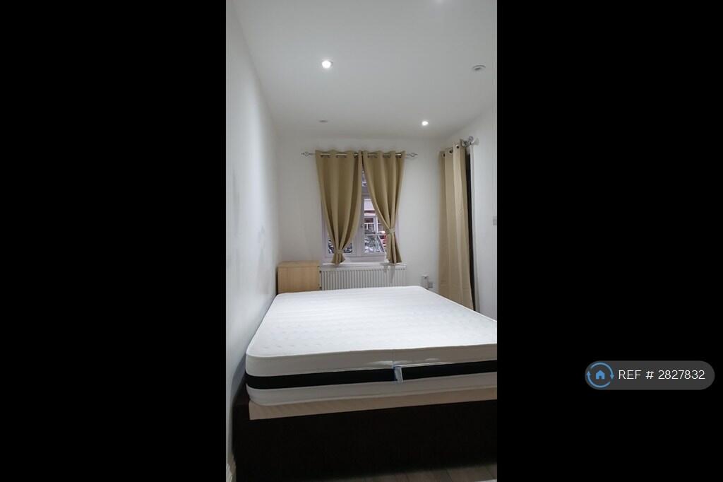 Main image of property: Maswell Park Cresent, Hounslow, TW3