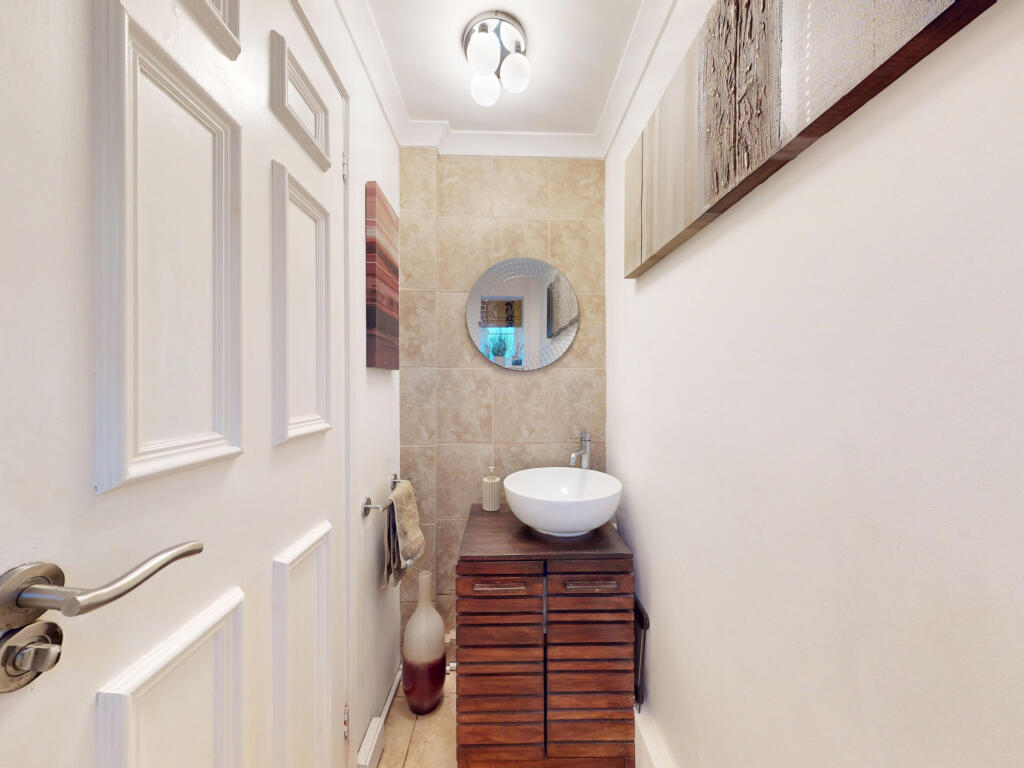 House in Tonbridge and Malling, Leybourne - More