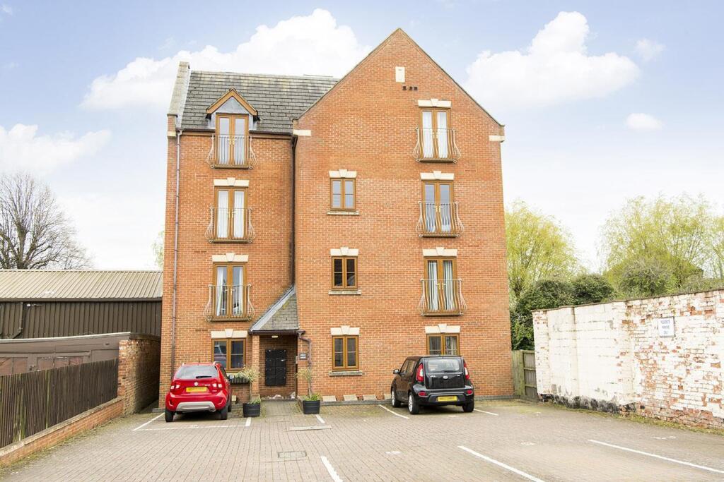 Main image of property: Holly House, 70, St Mary's Road, Market Harborough