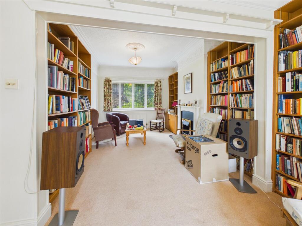 House in Hull - View 3