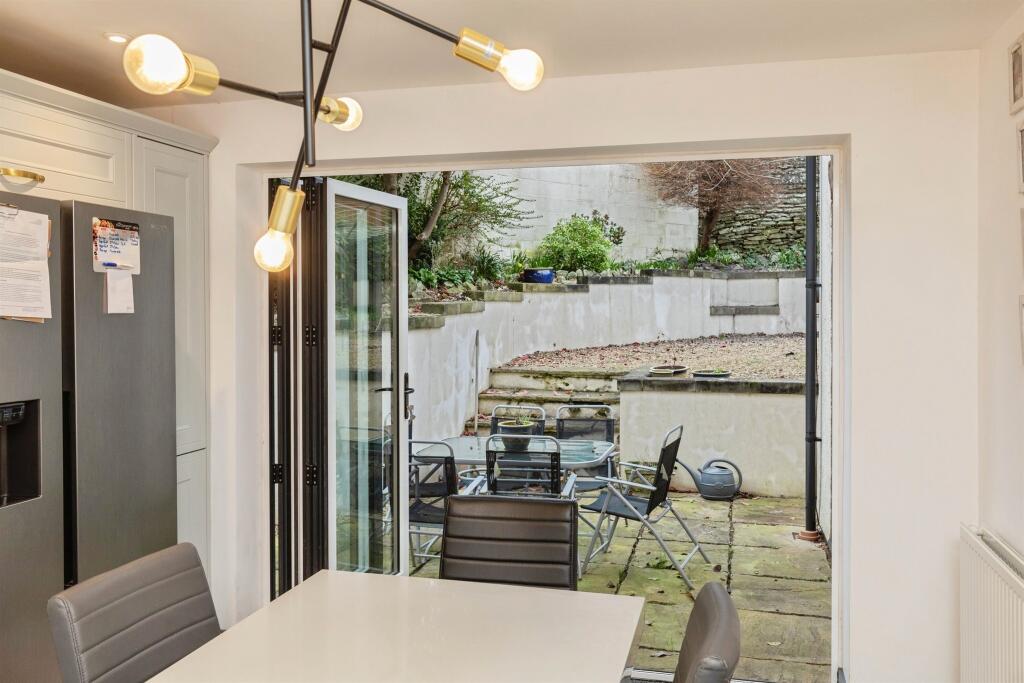 The Causeway, Coalpit Heath, Bristol photo 5