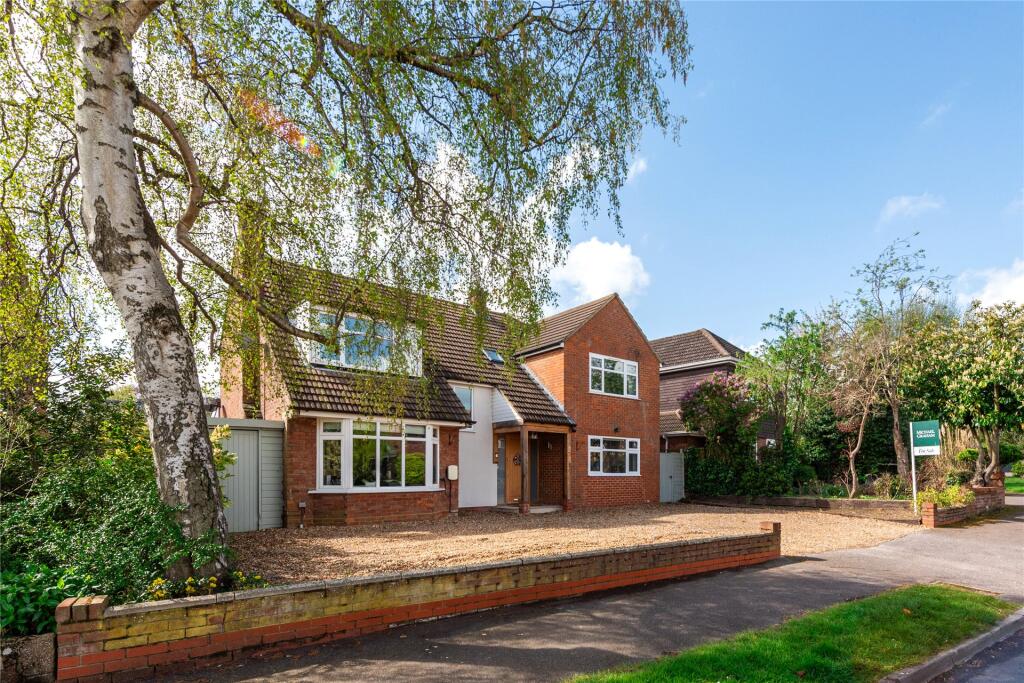 Main image of property: Elger Close, Biddenham, Bedfordshire, MK40
