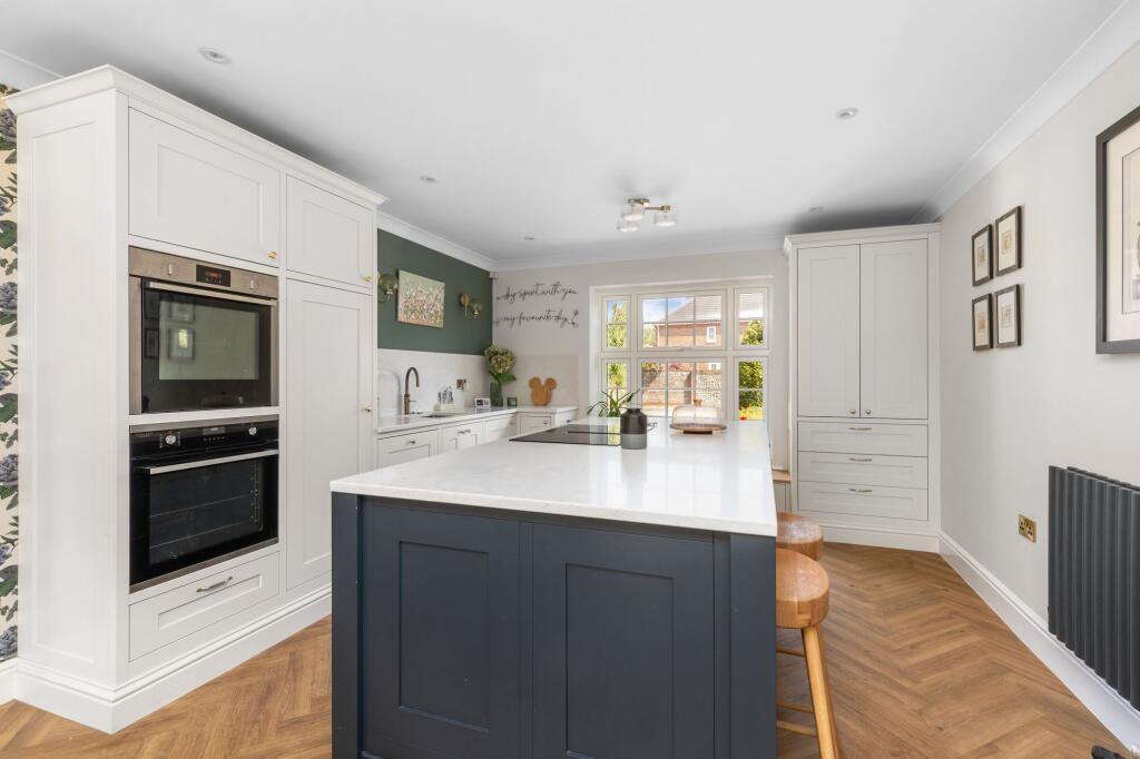 The Oaks, Rustington, BN16 photo 2