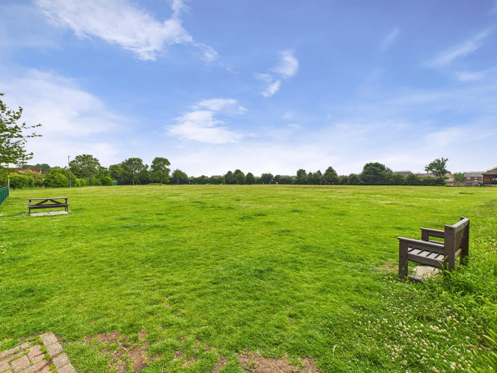 Blenheim Close, Thame Road, Longwick, Princes Risborough, Buckinghamshire photo 3