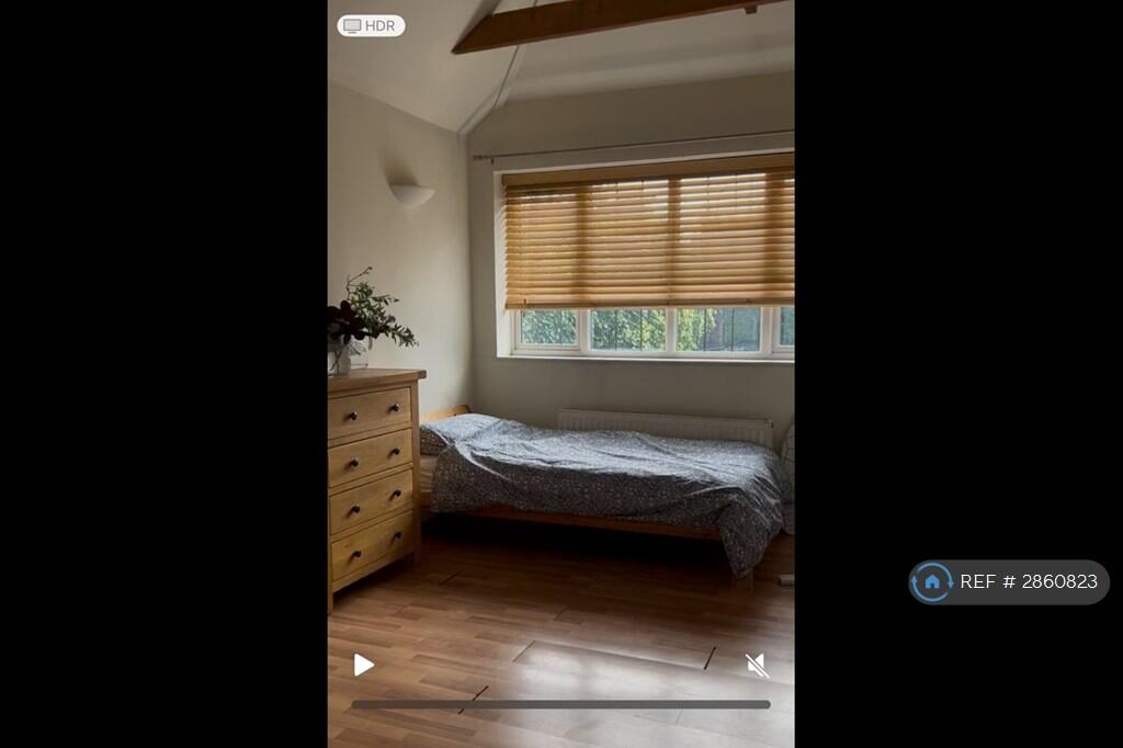 Burdon Lane, Cheam, Sutton, SM2 - More