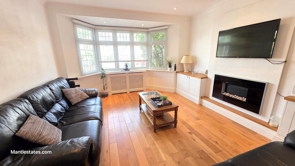 House in London - View 5