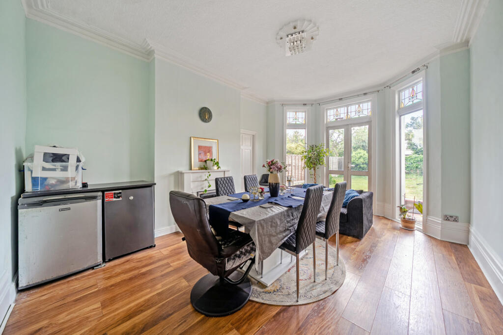 House in London - View 5