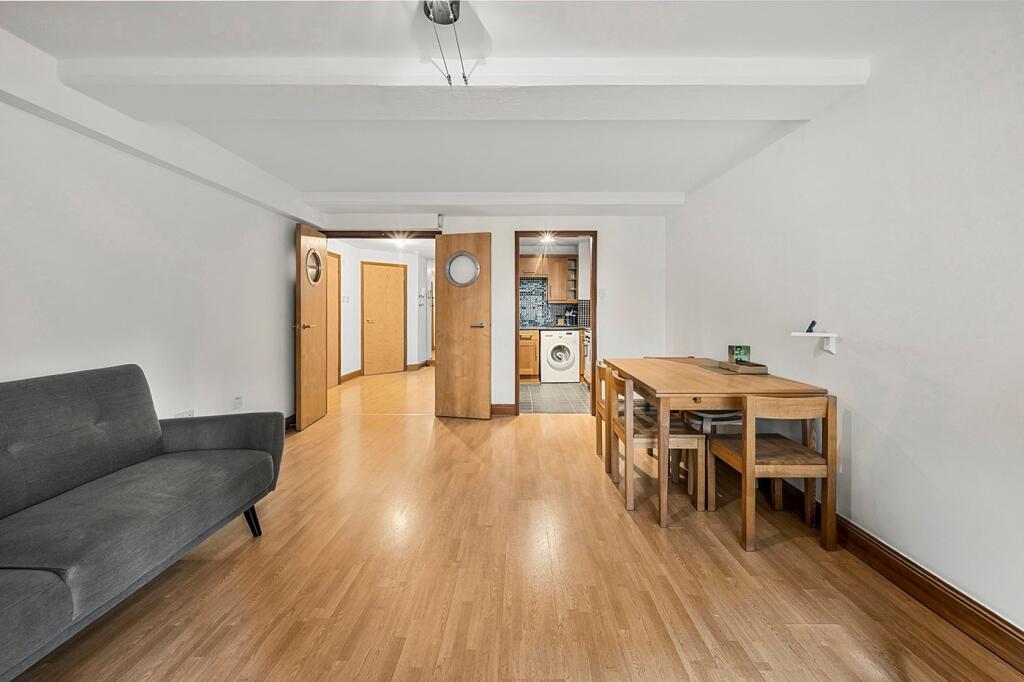 Apartment in London - View 2