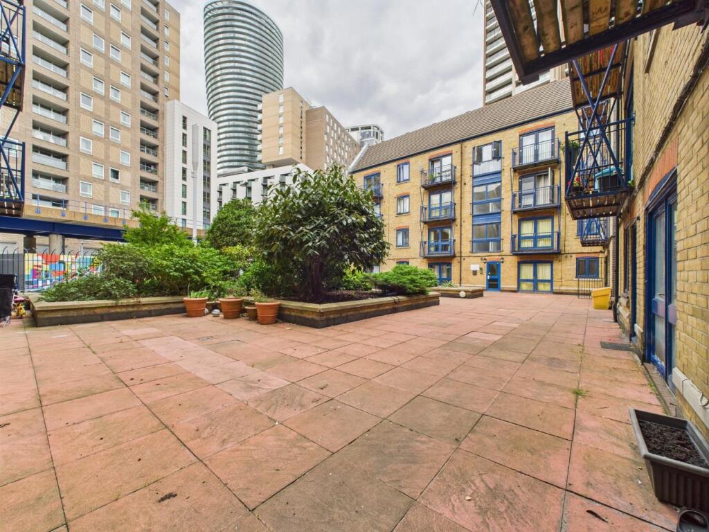 East Ferry Road, London - More