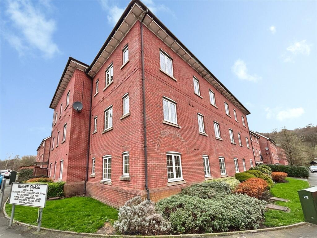 2-bed flat on Churchbeck Chase, Radcliffe, Manchester, Greater Manchester, M26, £115,000