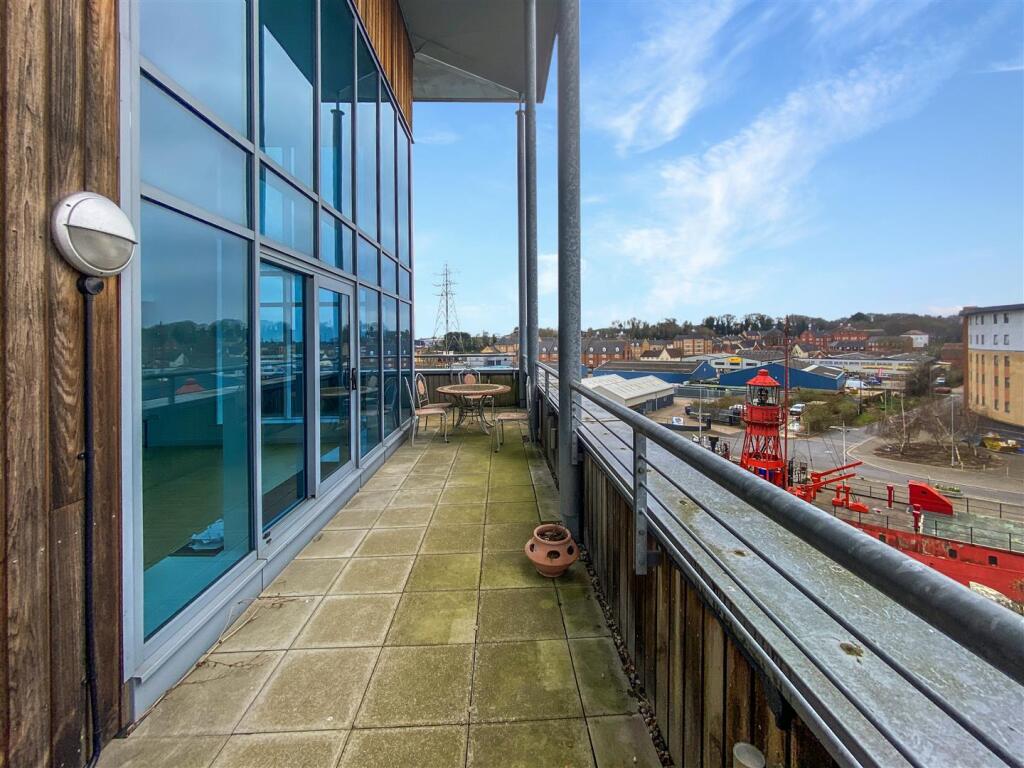 Main image of property: The Penthouse, Quayside Drive, Colchester, CO2 8GQ