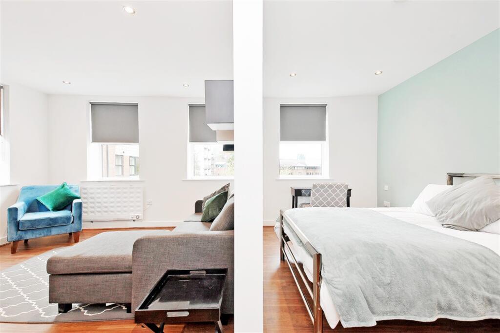 Main image of property: 23 Porterbrook South, Porterbrook House, Ecclesall Road, S11 8BF