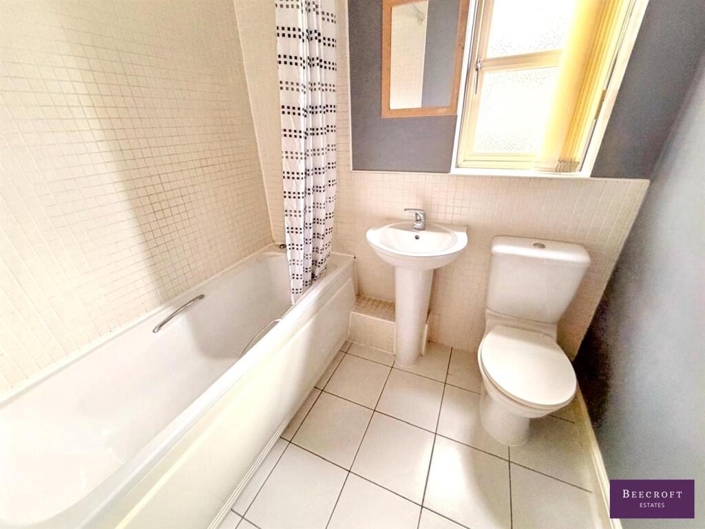 Apartment in Sheffield - View 5