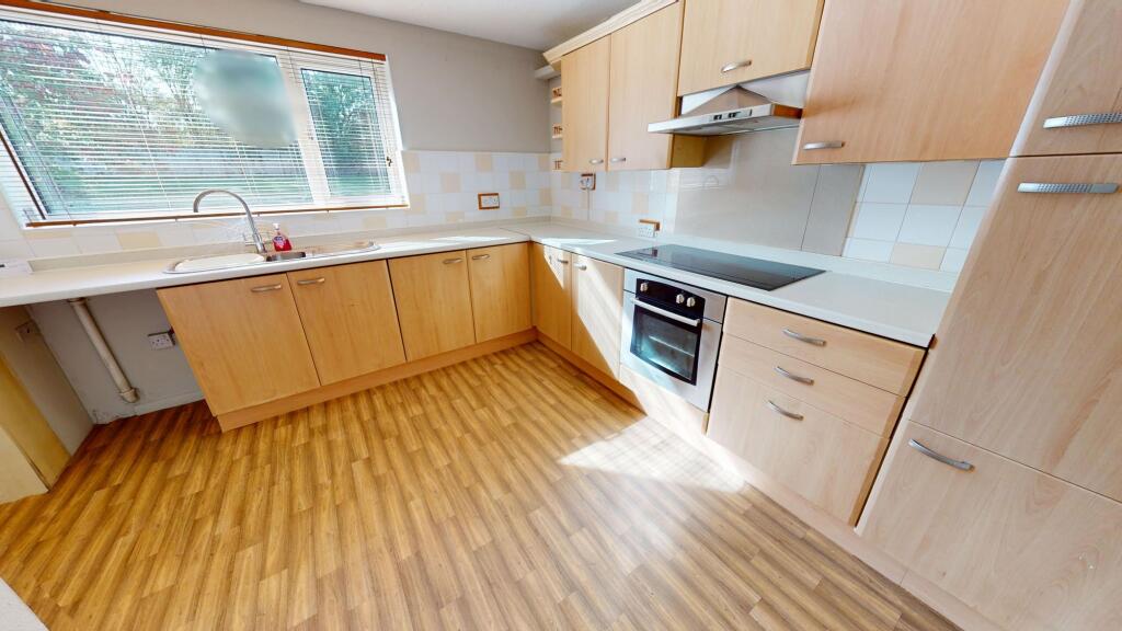 Aldcliffe Crescent, Doncaster, DN4 photo 4