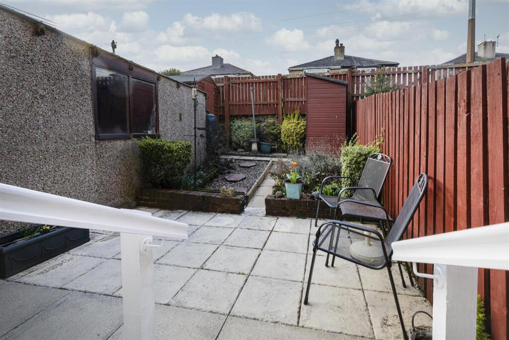 Rutland Road, Longwood, Huddersfield photo 4