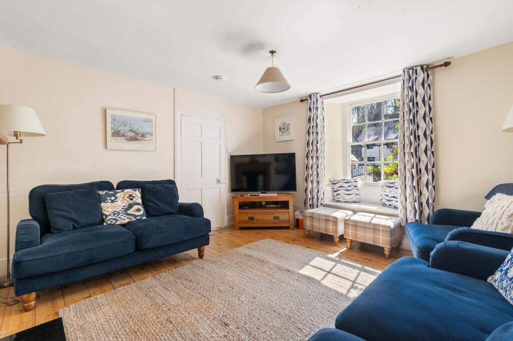 Padstow, PL28 photo 2