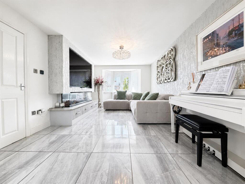 House in Motherwell, North Lanarkshire - View 3