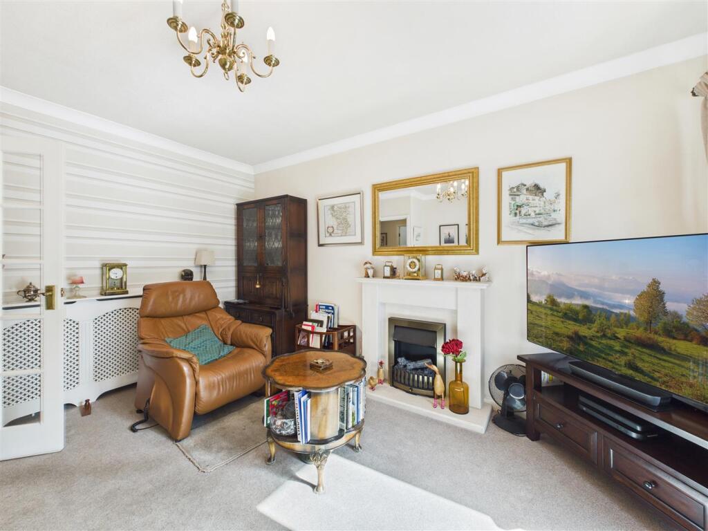 Brookview Court, Dronfield photo 3