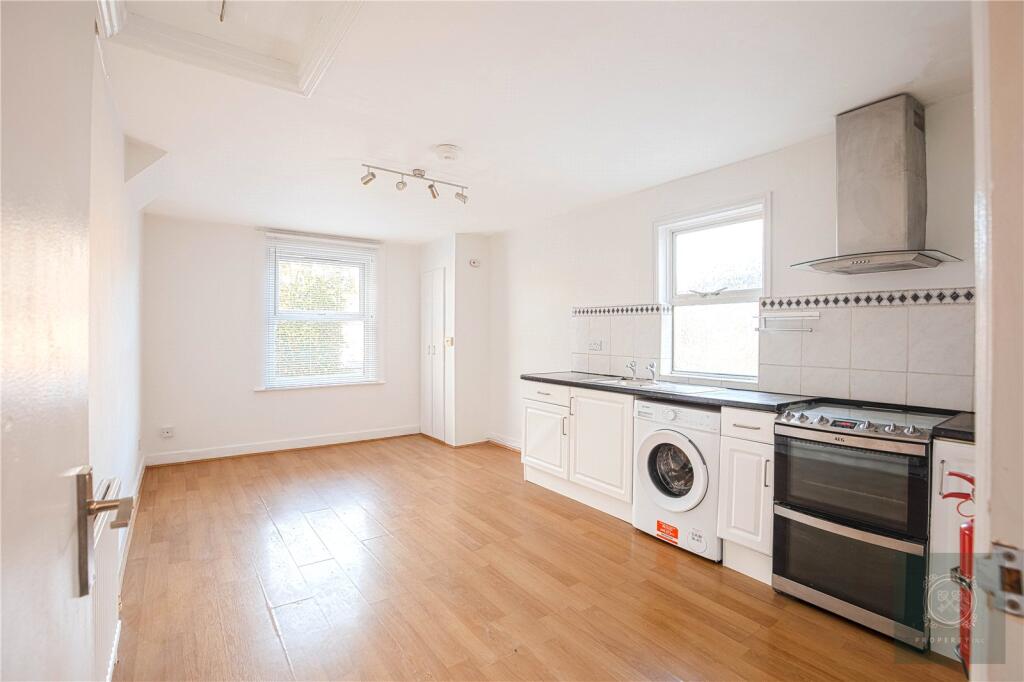 House in London - View 4