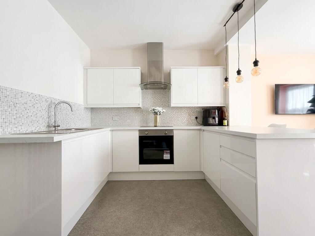 Apartment in Thanet, Margate - View 5