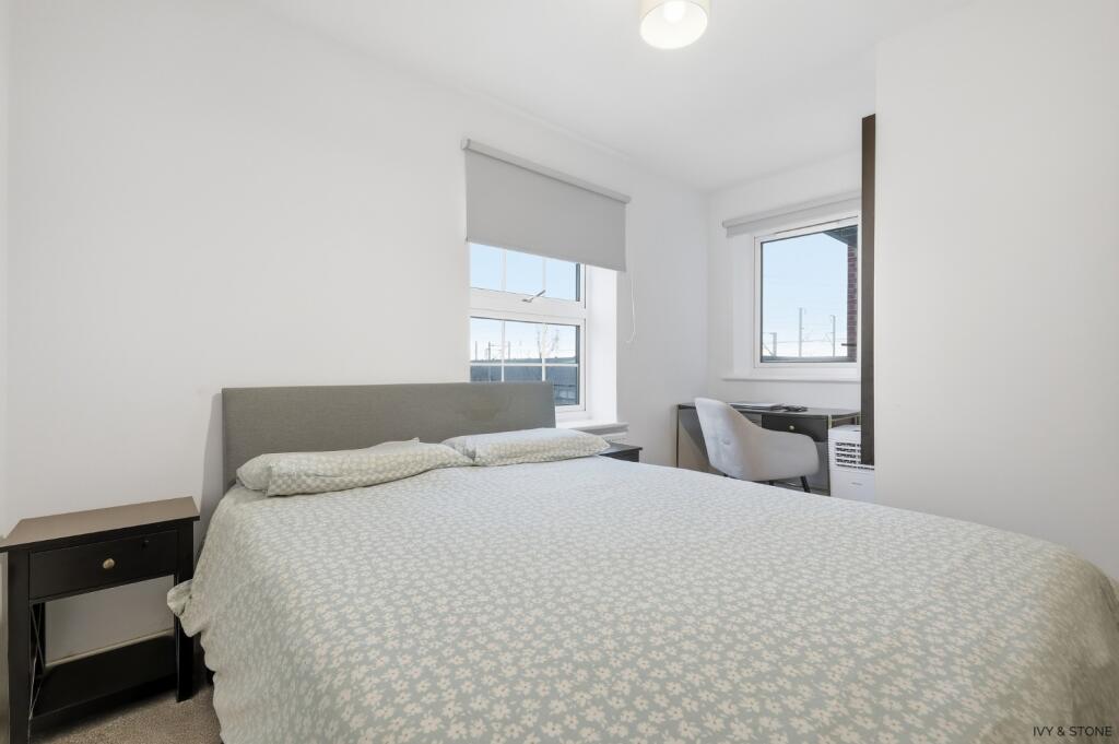 Apartment in Rainham, Knightswood Place - View 3