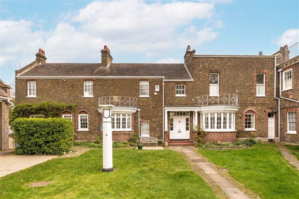 Main image of property: Chesterfield Walk, Greenwich