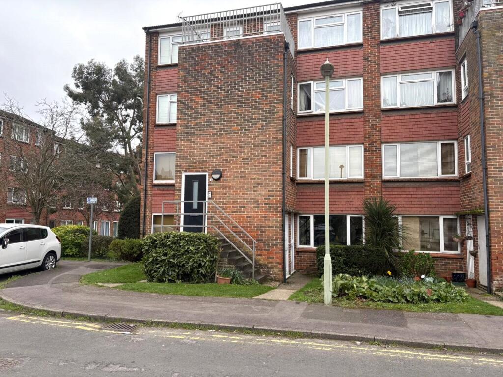 Main image of property: Ellison Way, Wokingham, RG40