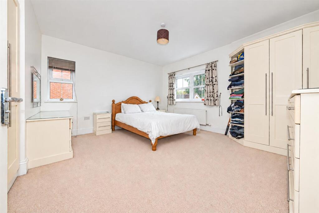 House in Hart, Elvetham Heath - View 4