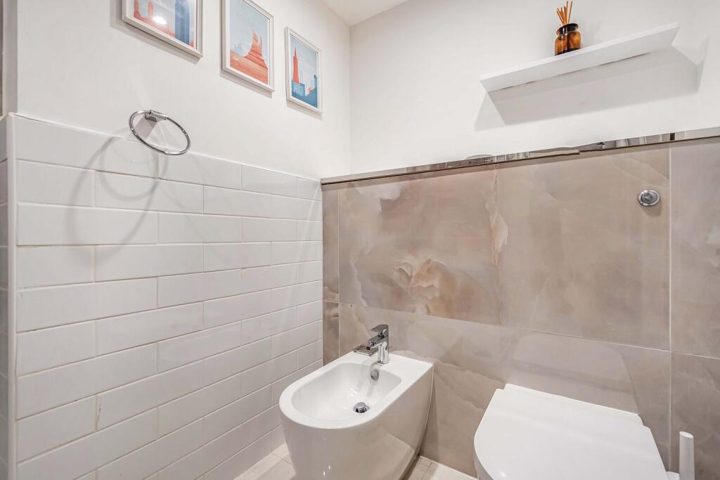 Apartment in London - View 2