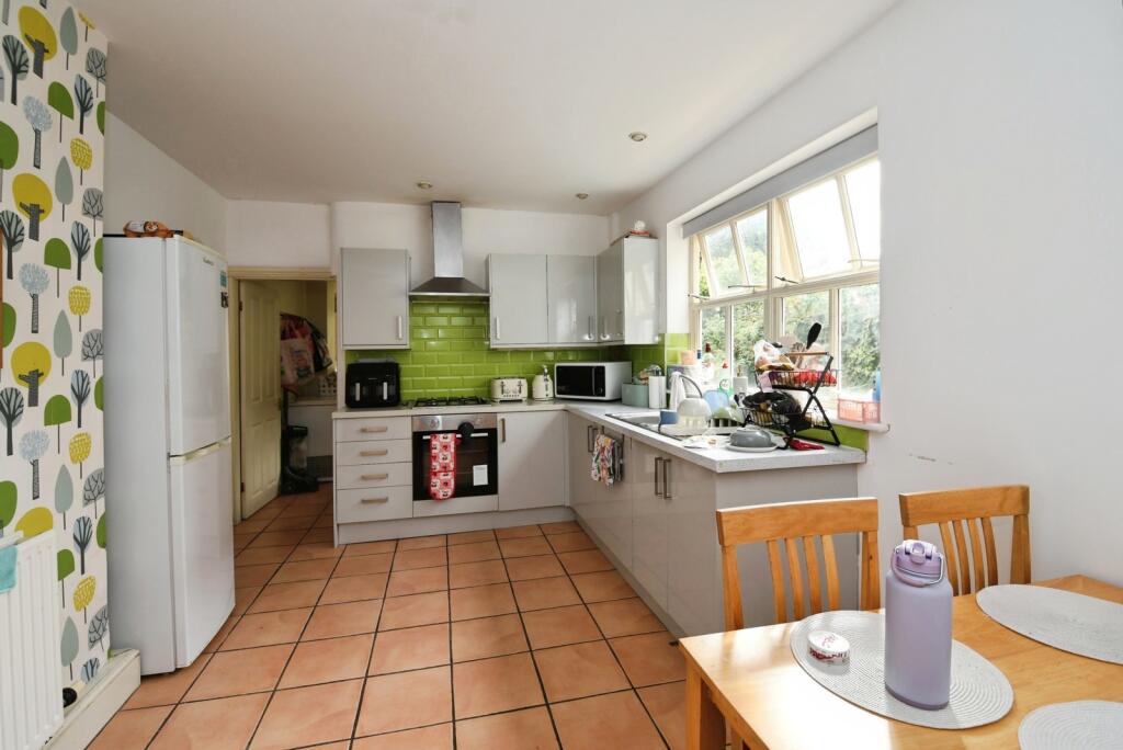 House in Lincoln, Whitton Park, New Boultham - More
