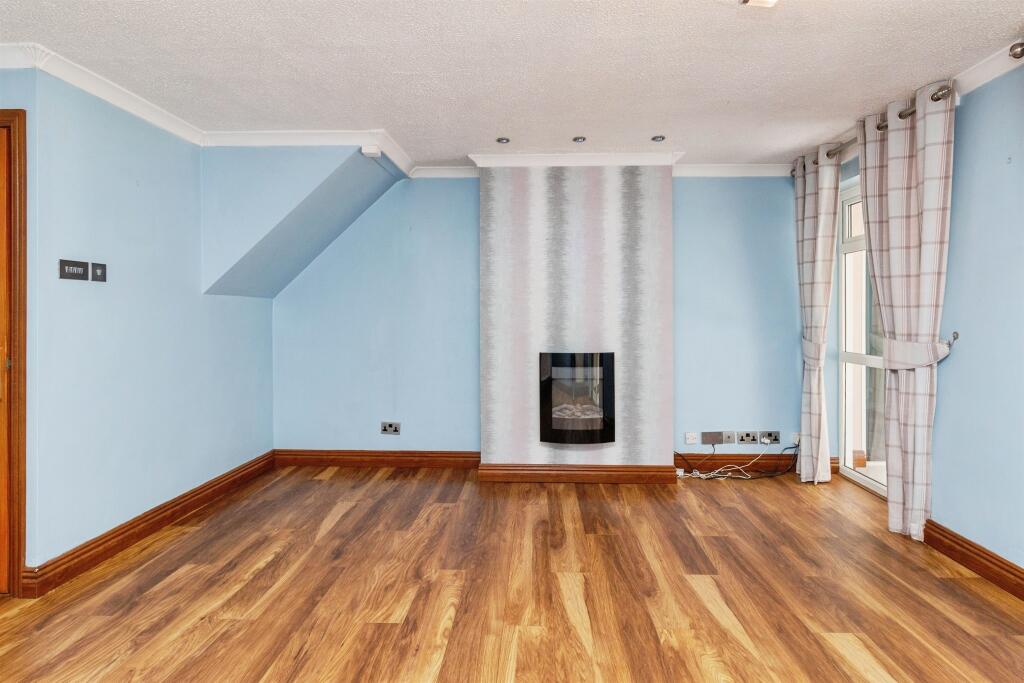 House in Stafford, Staffordshire - View 5