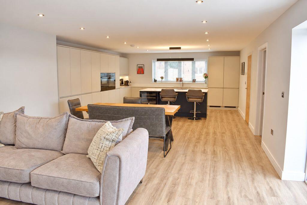 House in South Kesteven, Claypole - View 5