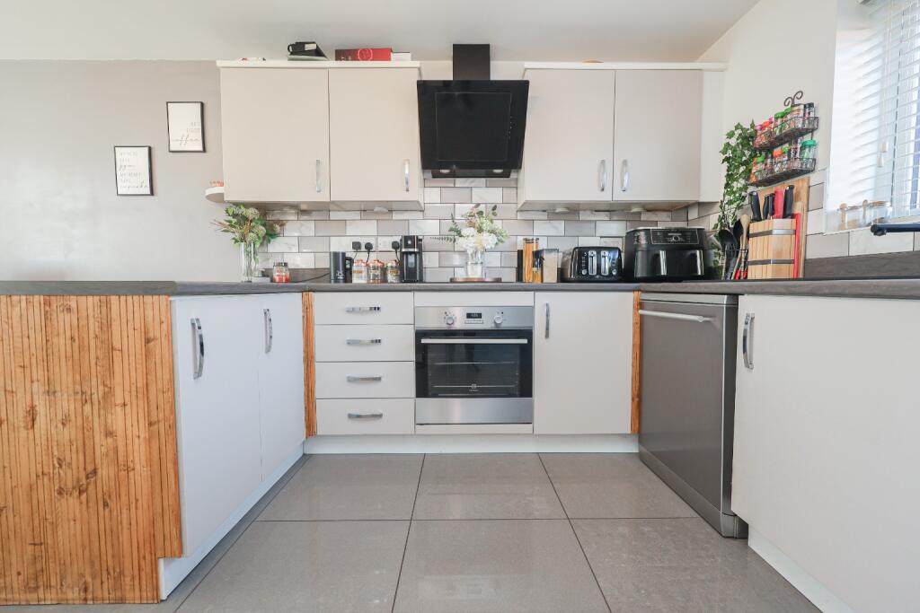 House in North Kesteven, Witham St. Hughs - More