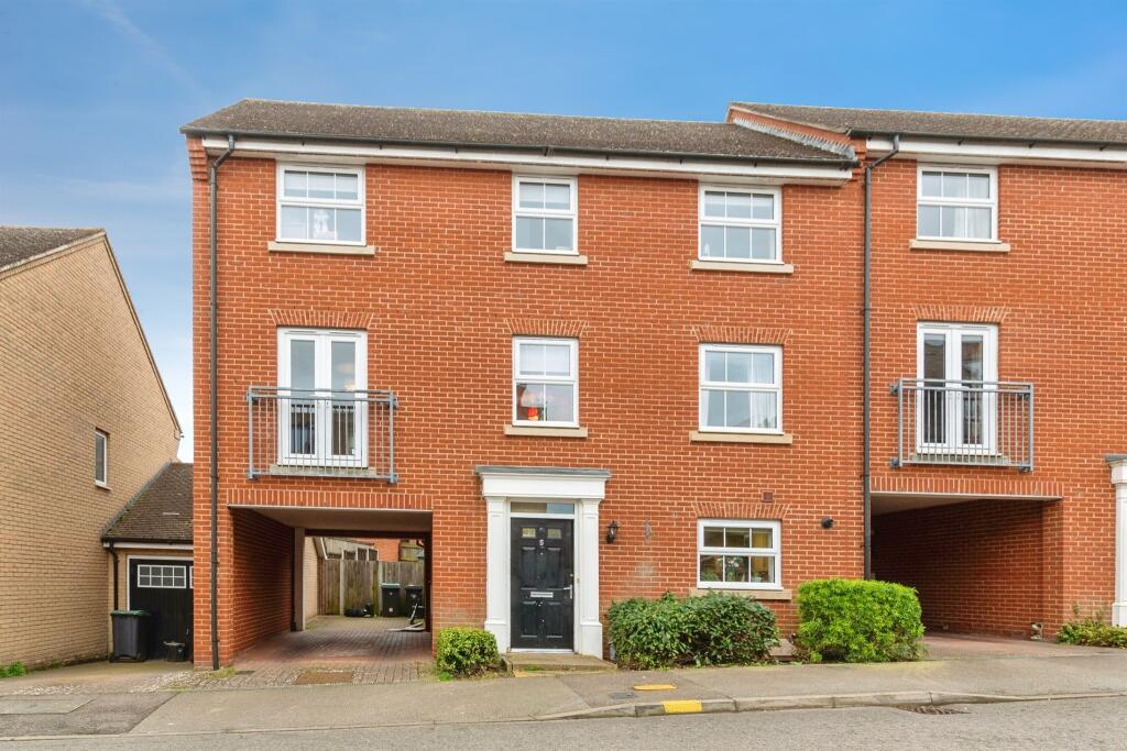 Main image of property: Daunces Mead, Saffron Walden