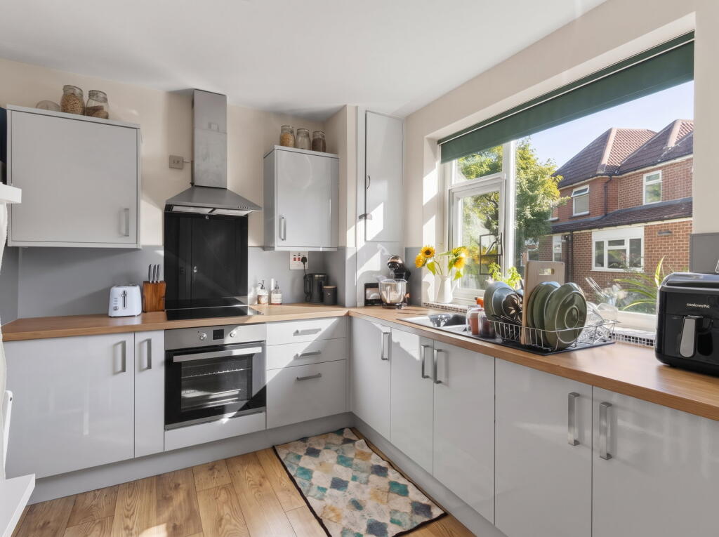 Apartment in Leeds, Headingley Hill, Headingley - View 4