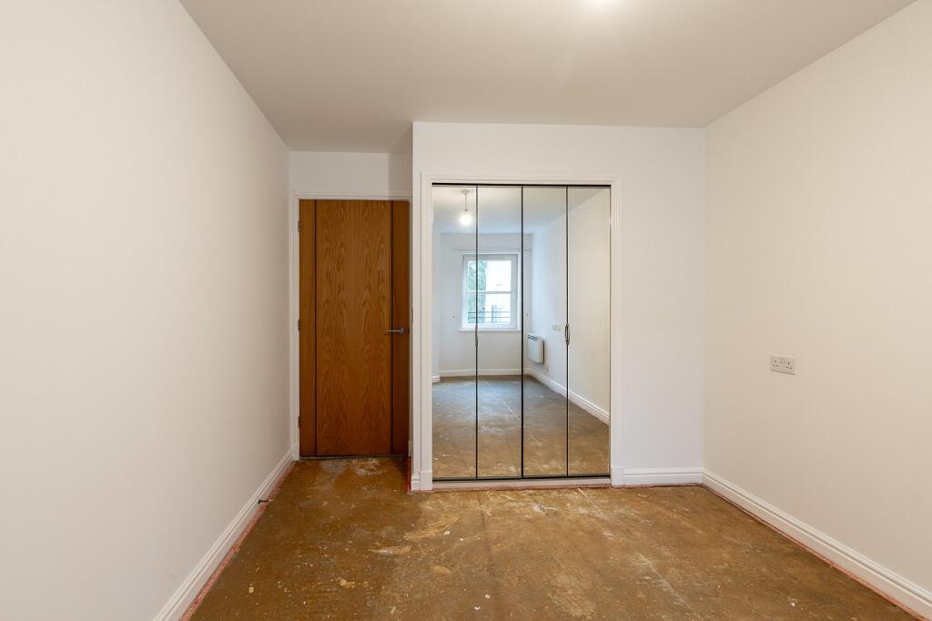 Apartment in Perth - More