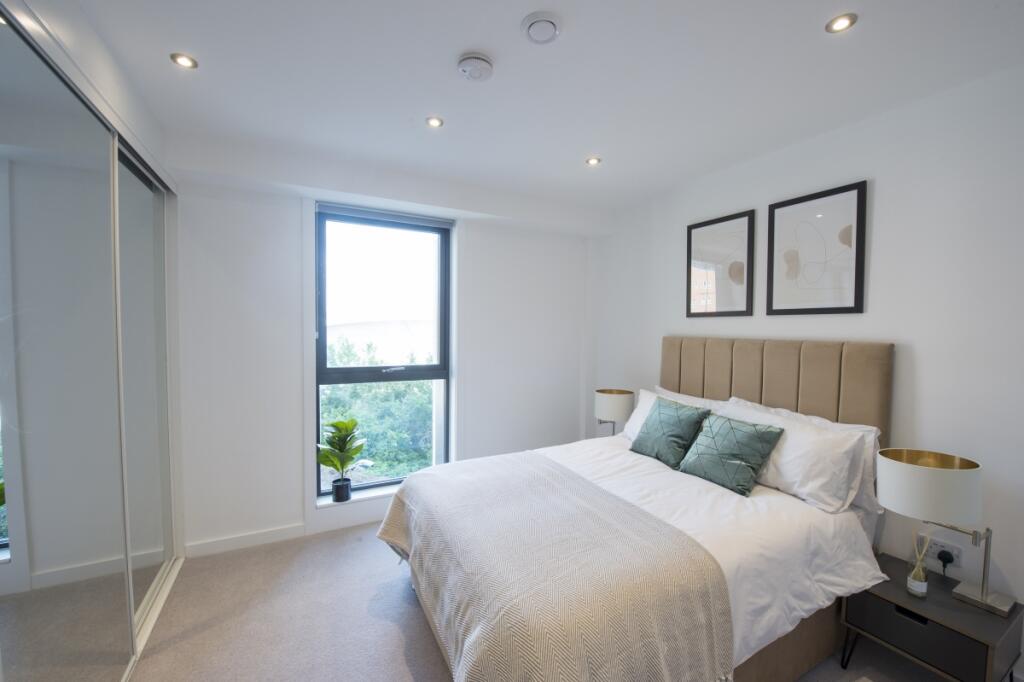 Apartment in Sutton - More