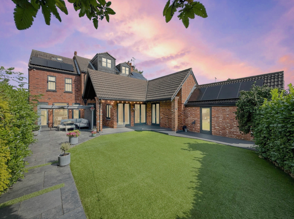 4-bed detached on Main Street, Shirebrook, Mansfield, NG20 8DH, £465,000