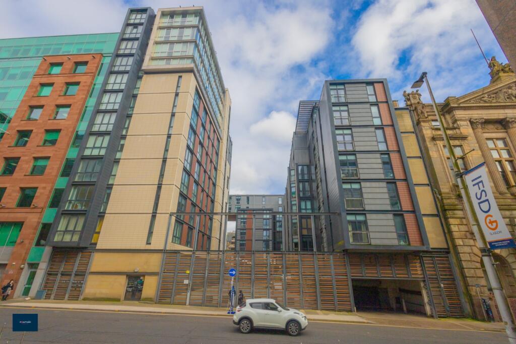Main image of property: Flat 7/3 17 Oswald Street Glasgow G1 4PD
