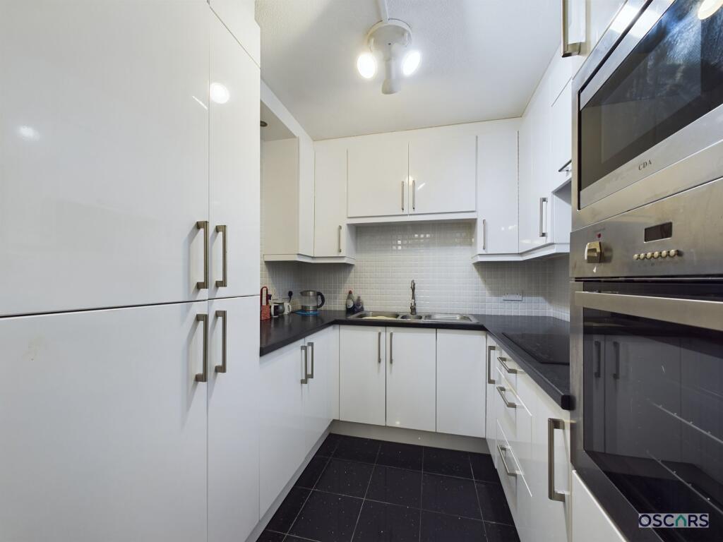 Albion Court, Anlaby Common, HU4 photo 2